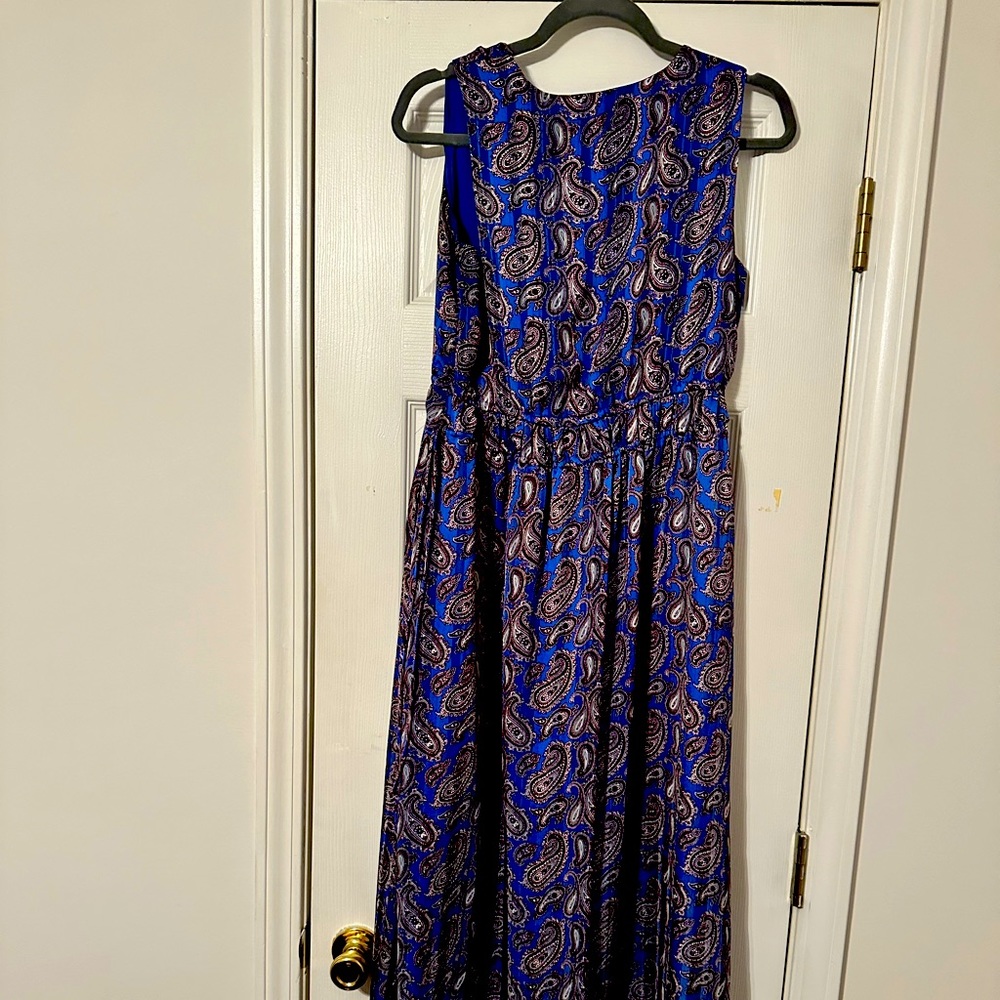 Beautiful Banana Republic dress w/drawstring waist.